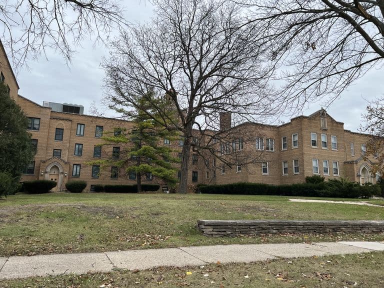 Meadowmere & Mitchell Manor West Allis in West Allis, WI - Main View