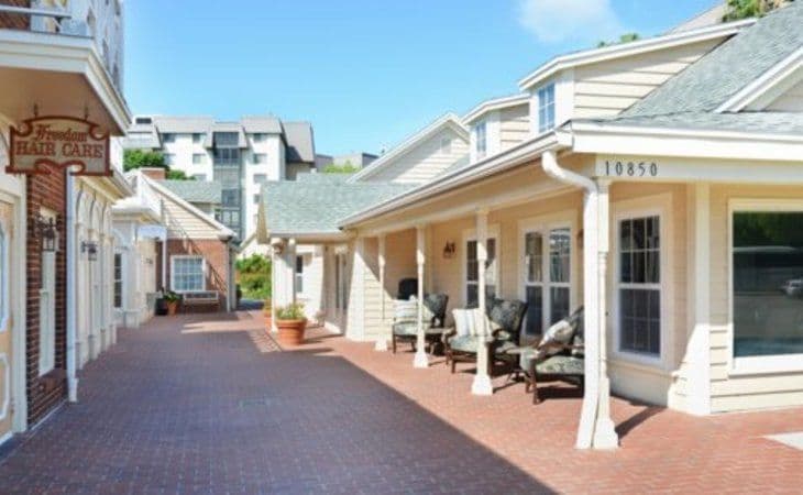 Midway Manor Alf in Clearwater, FL - Main View