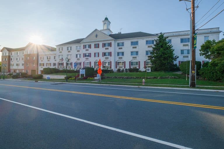 Mira Vie At Fanwood in Fanwood, NJ - Main View