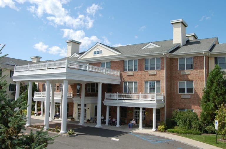 Mira Vie At Green Knoll in Bridgewater, NJ - Main View