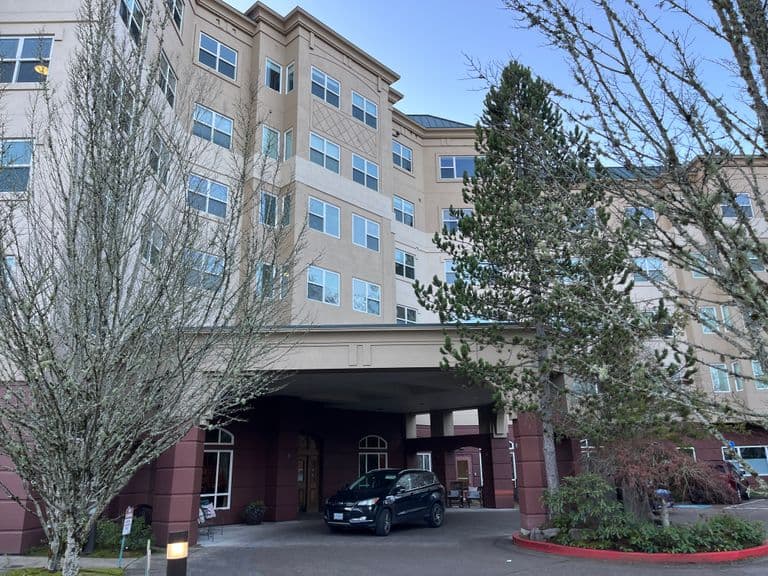 Miramont Pointe Senior Living - Senior living in Clackamas, Oregon