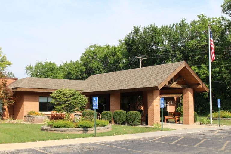 Mount Zion Health and Rehab Center in Mount Zion, IL - Main View