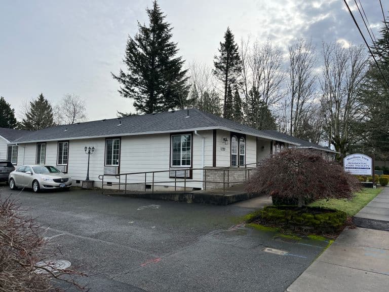 Mountain View Residential Care Facility in Gresham, OR - Main View