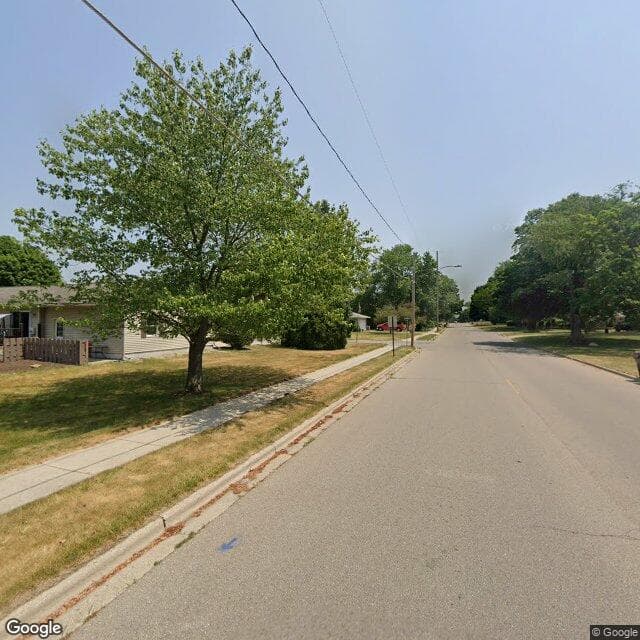 New Beech in Charlotte, MI - Main View