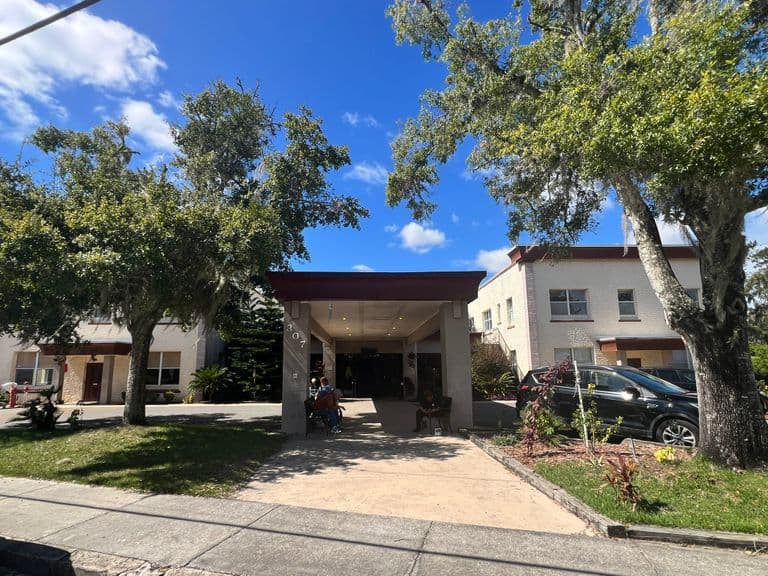 Noble Senior Living at Brooksville in Brooksville, FL - Main View