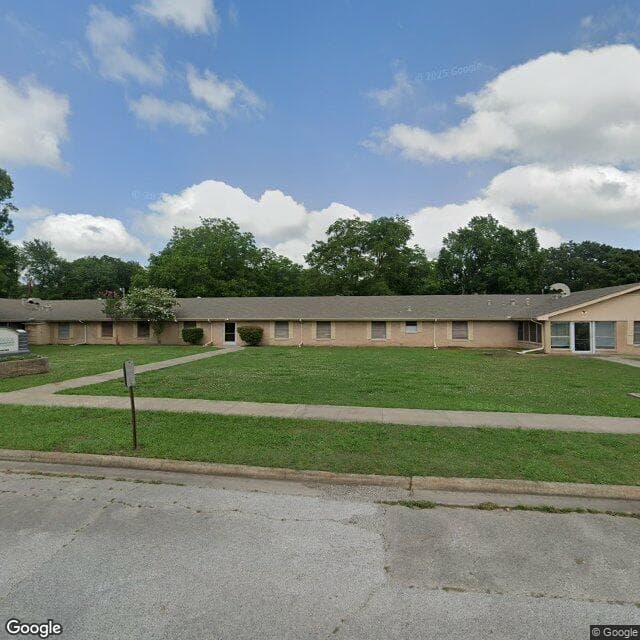 Oak Manor Nursing And Rehabilitation in Commerce, TX - Main View