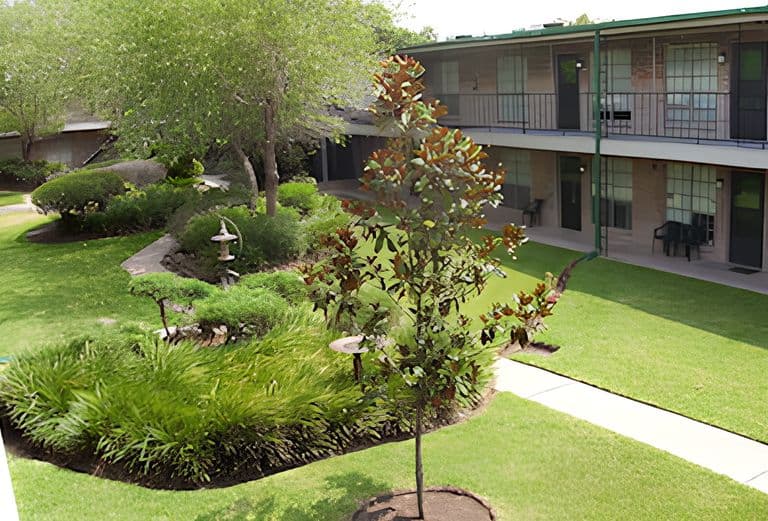 Oak Shadows in Houston, TX - Main View