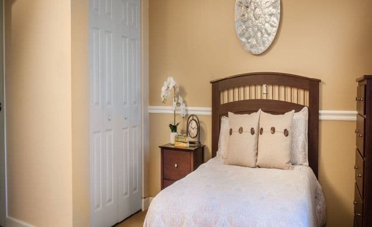 Oak Tree Villas in Jefferson City, MO - Main View