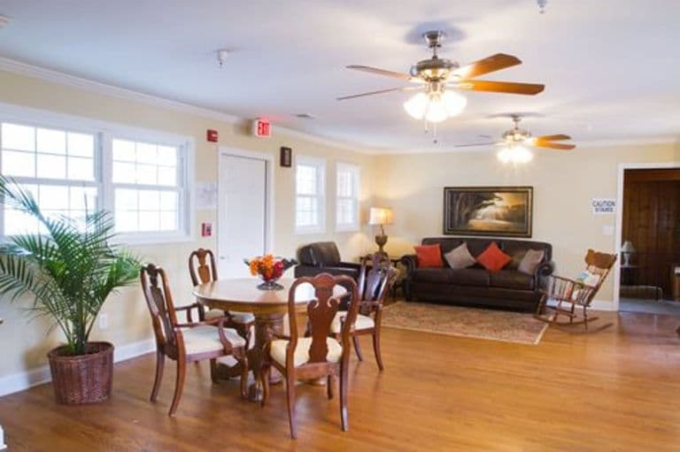 Oaks Personal Care Home in Fairmount, GA