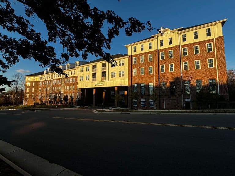 Overture Fair Ridge in Fairfax, VA - Main View