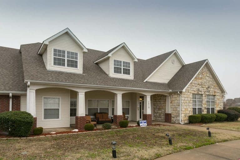 Paris Chalet - Senior living in Paris, Texas