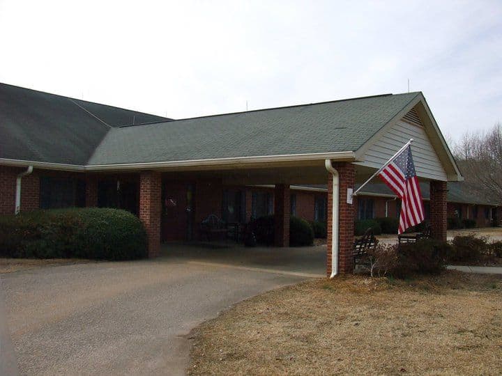 Parkview Retirement Center in Sanford, NC - Main View