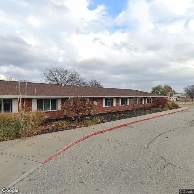 Parkway Care & Rehabilitation Center in Edwardsville, KS - Main View