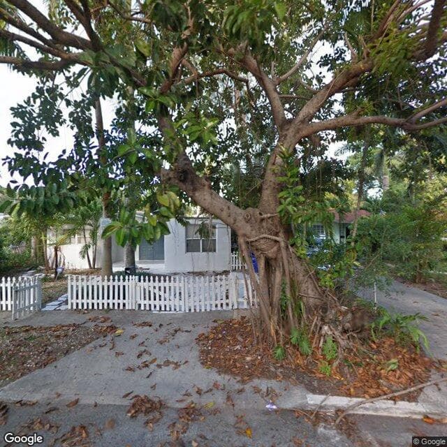 Petshirl Group Home in Miami, FL - Main View