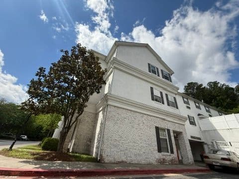 Pruittplace - Sandy Springs in Atlanta, GA - Main View