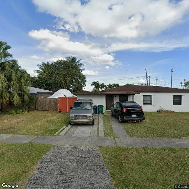 R & M Home in Miami, FL - Main View