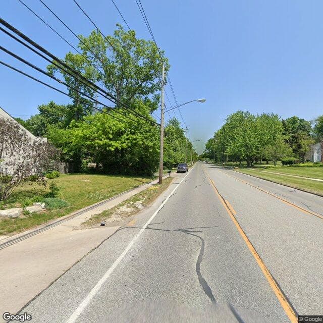 Rae Ann Suburban in Westlake, OH - Main View