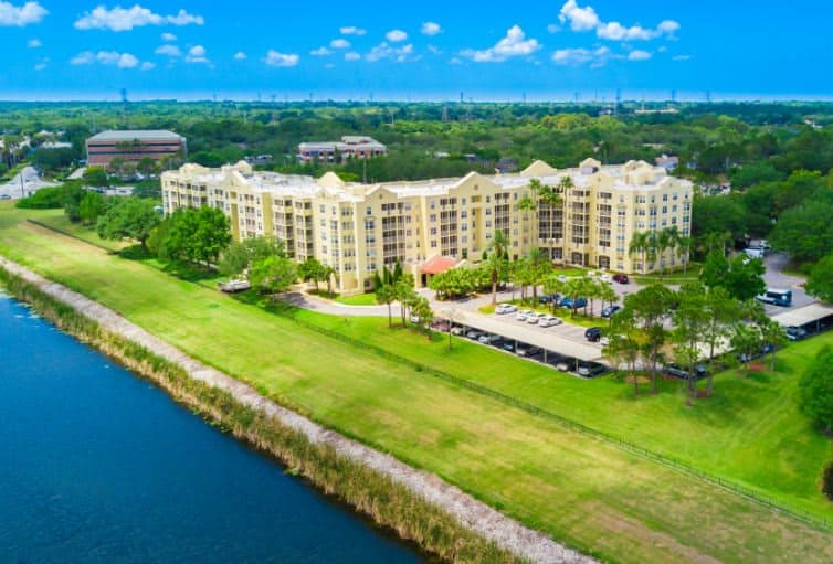 Stratford Court Of Palm Harbor in Palm Harbor, FL
