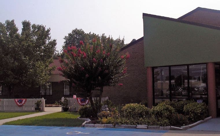 Roanoke Landing Nursing And Rehabilitation Center in Plymouth, NC - Main View