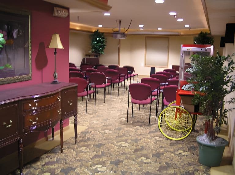 Rose Of East Des Moines in Des Moines, IA - Main View