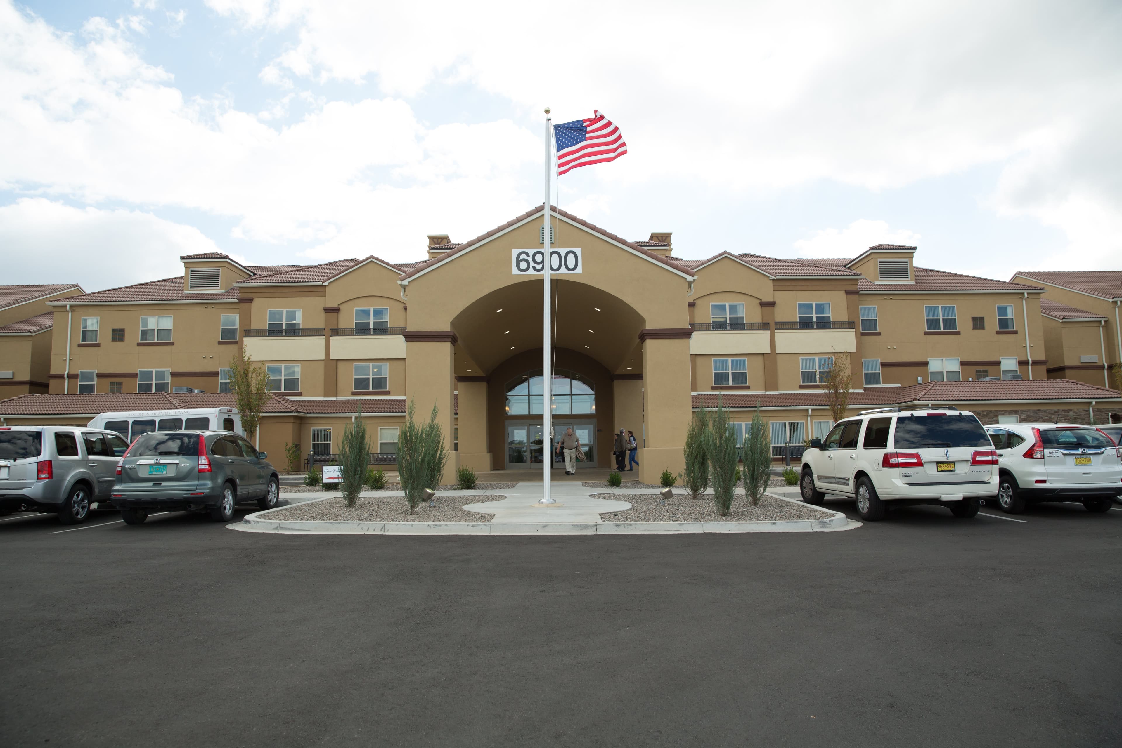 Coronado Villa Retirement Resort in Albuquerque, NM - Main View