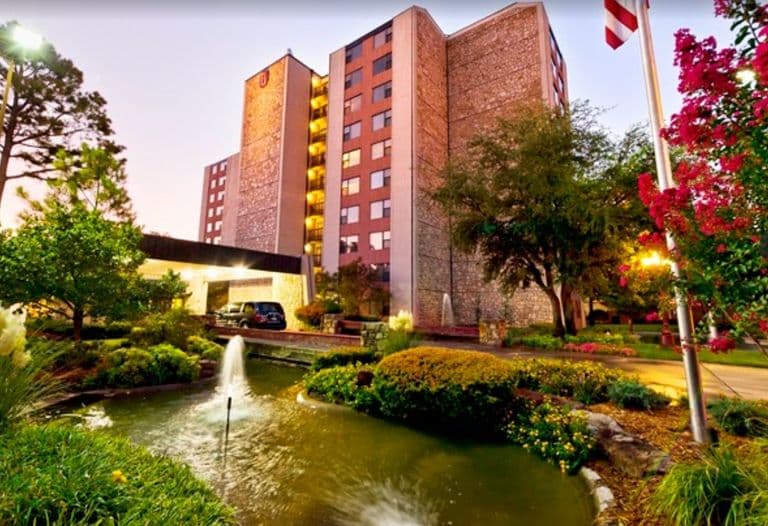 Senior Star At Burgundy Place in Tulsa, OK