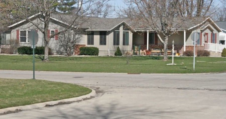 Country Comfort Princeton in Princeton, IL - Main View