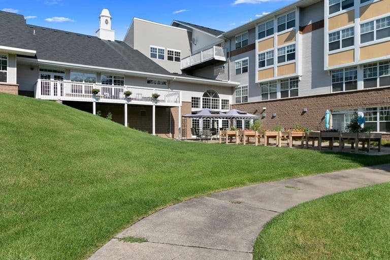 St Andrew's Village in Mahtomedi, MN - Main View