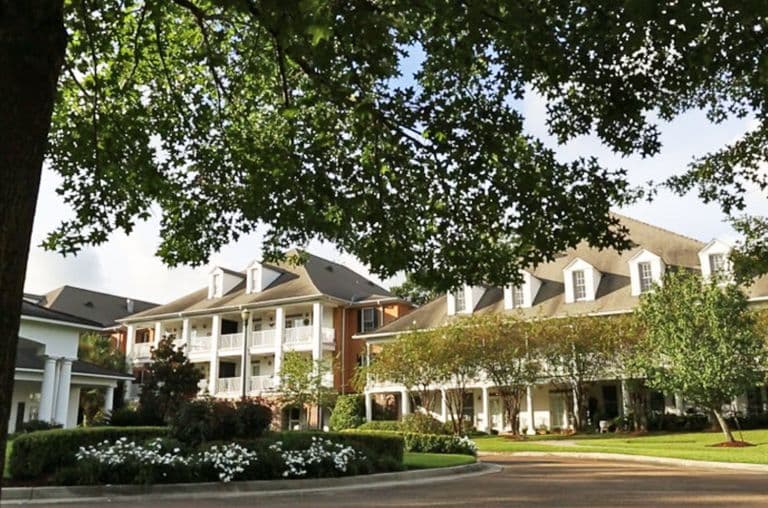 St. James Place Of Baton Rouge in Baton Rouge, LA - Main View