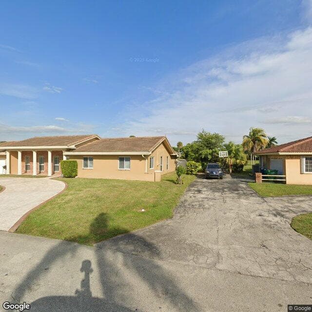 Sunrise Community 10 in Miami Lakes, FL - Main View