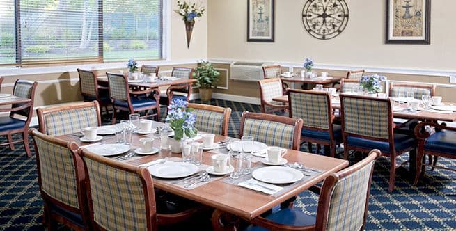 The Arbors at Islandia East and West - Senior living in Islandia, New York
