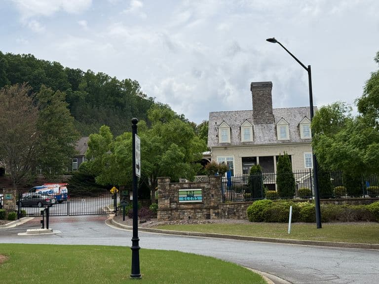The Glens at Mountain Brook in Woodstock, GA - Main View