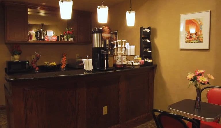 The Inn At Whitewood Village in Canton, OH