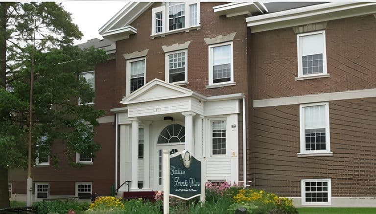 The Jackson Friendly Home in Jackson, MI - Main View