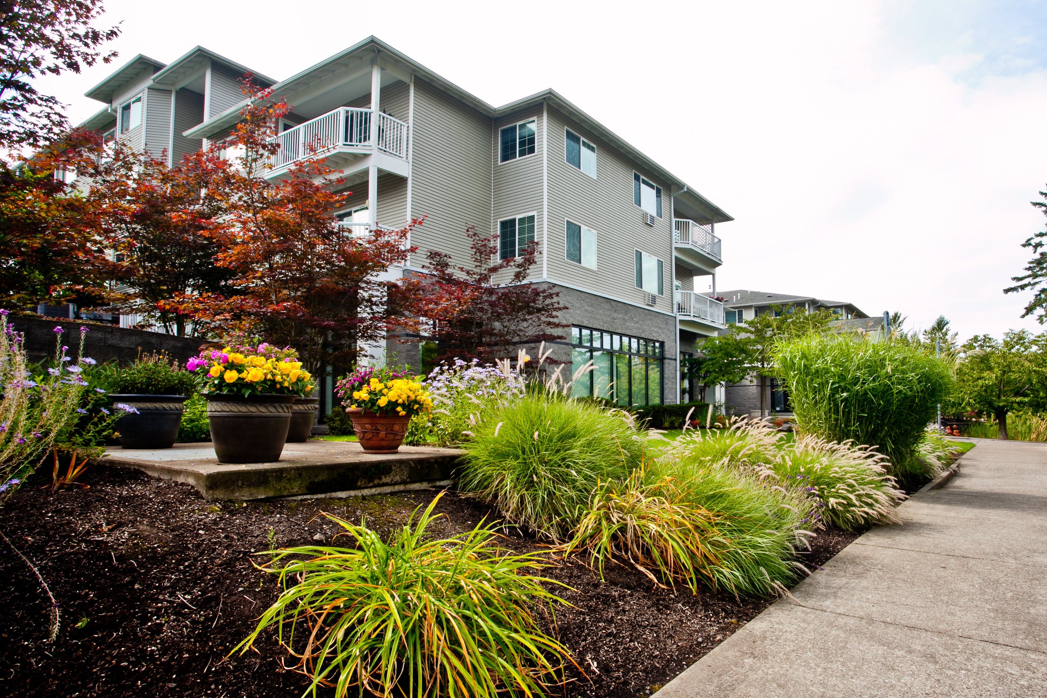 Courtyard Village at Raleigh Hills in Portland, OR - Main View