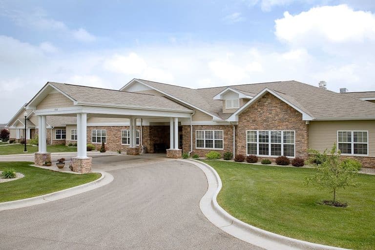 The Oaks At North Pointe Woods in Battle Creek, MI - Main View