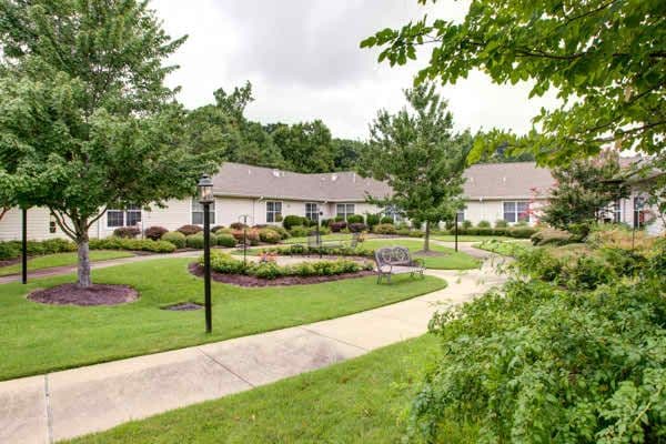 The Pointe At Kirby Gate - Senior living in Memphis, TN