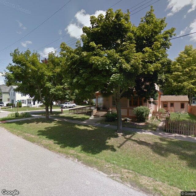 The Sunshine Cottage in Howell, MI - Main View