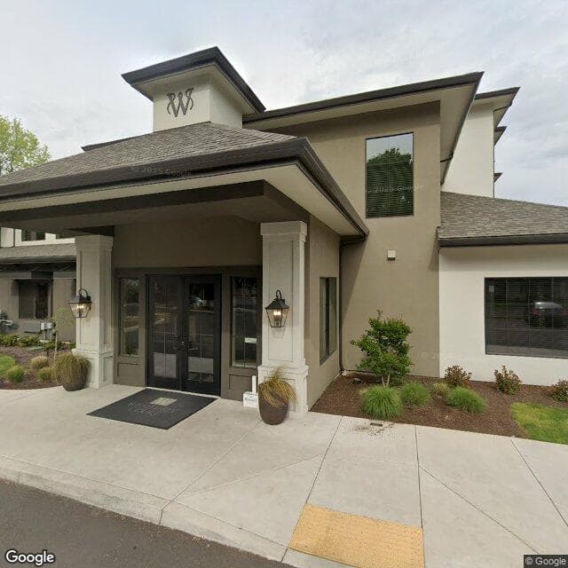 The Weatherly Court in Medford, OR - Main View