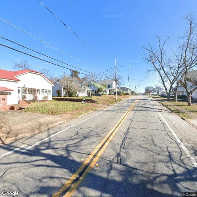 Thomaston Manor in Thomaston, GA - Main View