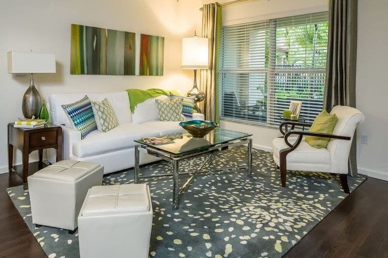 UpsideHoM Pembroke Pines in Pembroke Pines, FL - Main View