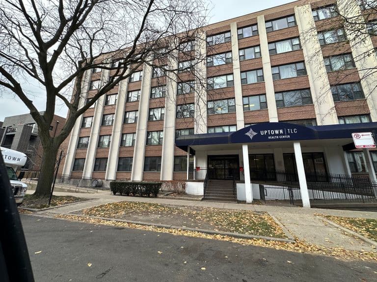 Uptown Care and Rehab Center in Chicago, IL - Main View