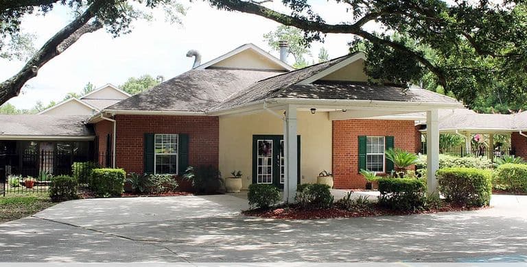 Village in the Oaks Apartment - CLOSED in Covington, LA