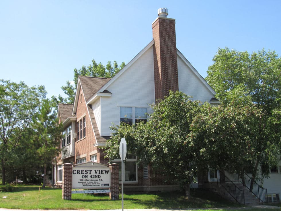 Crest View on 42nd in Columbia Heights, MN - Main View