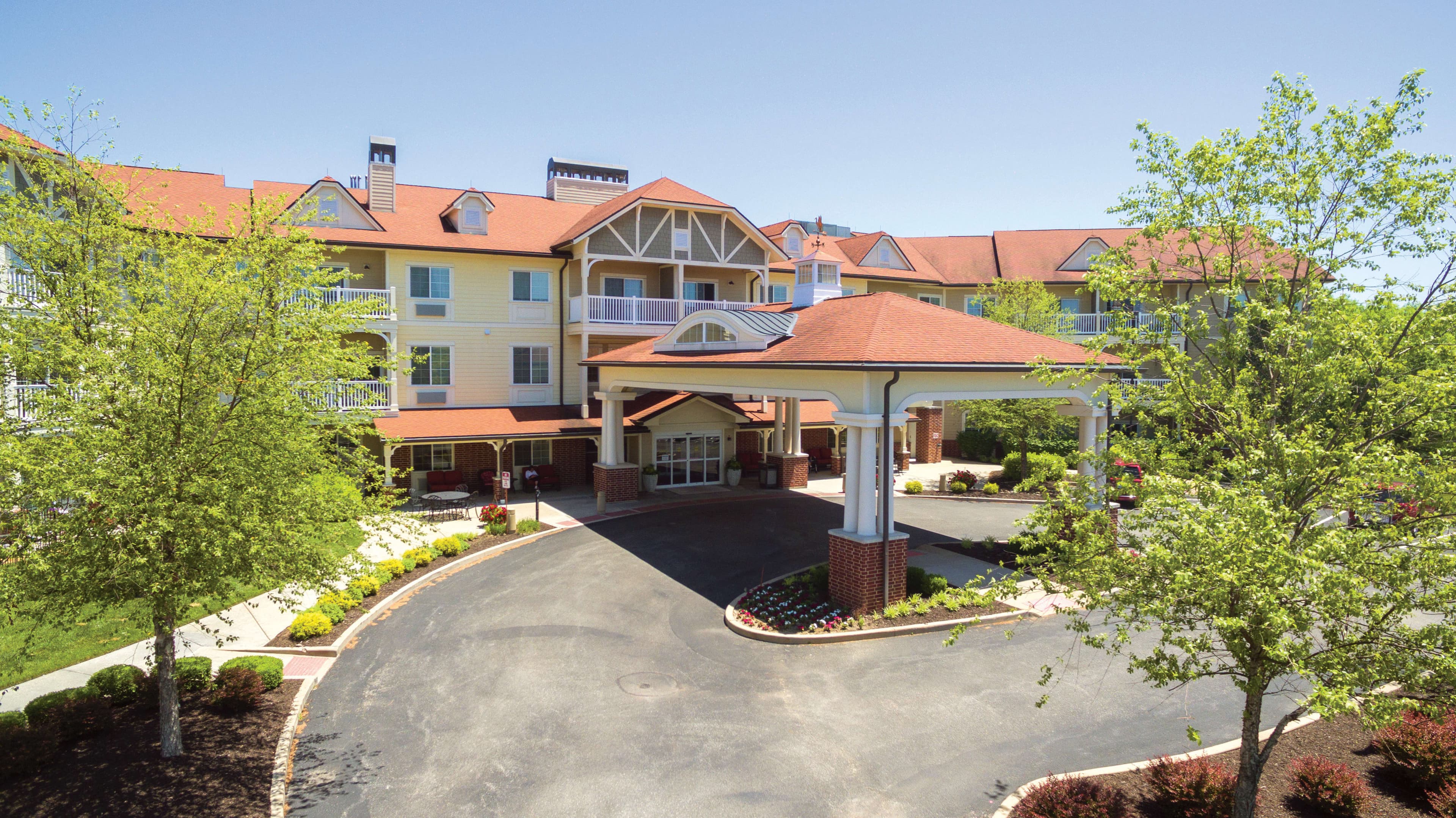 Crestview Senior Living in Crestwood, MO - Main View