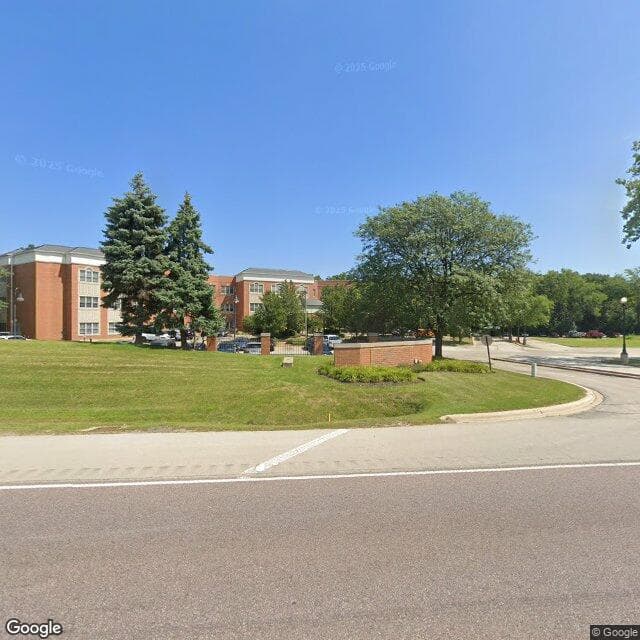Warren Barr North Shore in Highland Park, IL - Main View