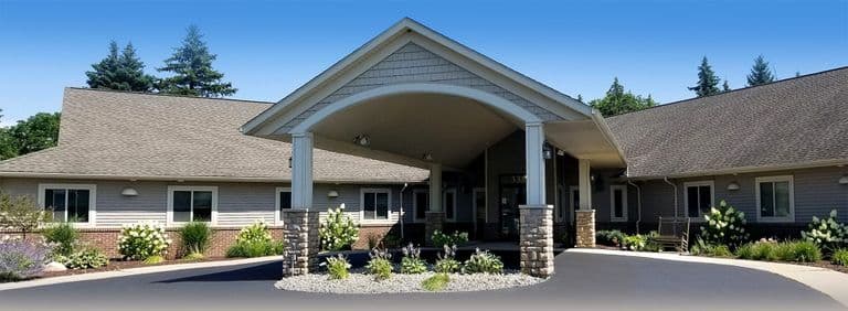 Waterford Oaks Senior Care in Waterford, MI - Main View