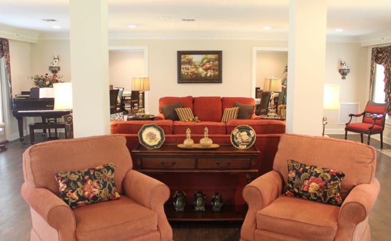 Whitehall Assisted Living in Dothan, AL