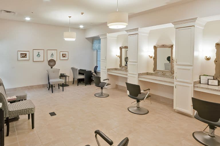 Wood Glen Court Assisted Living in Spring, TX