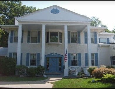 Woodcliffe Manor in Bethel Park, PA - Main View